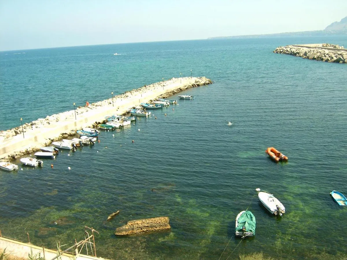 Appartamento per Vacanze Anna Trappeto  Italia